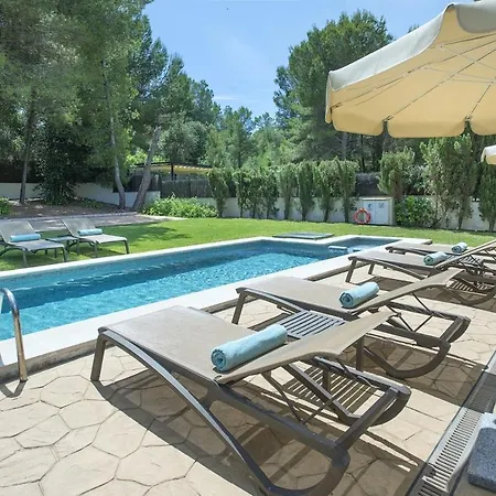 Manresa Villa *