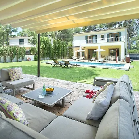 Manresa Villa *